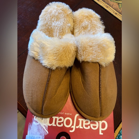 Dearfoams slip on furry chestnut medium slippers size 7-8 - Picture 11 of 12